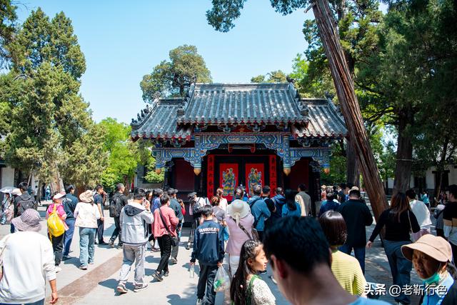 走进孔府与孟府，差距不是一般的大，难怪都喜欢当老大