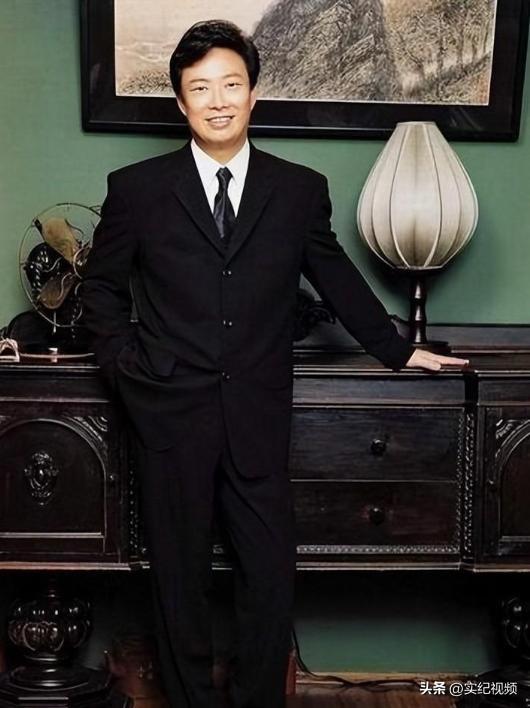 “痴情王子”费玉清：曾为初恋终生未娶，最后与56岁闺蜜相伴终生