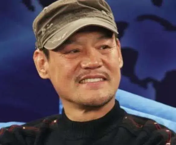 巍子：被人艺培养多年，解决户口还送北京一套房，可他却忘恩负义