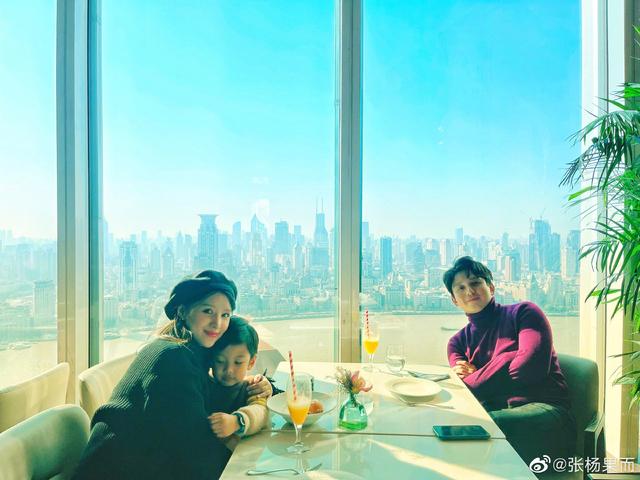 主持人张杨果而二胎产子！住豪华月子中心，2天前还挺大孕肚工作