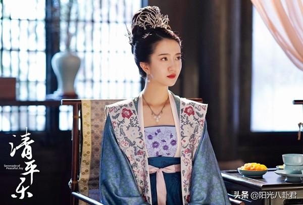 520已有三位明星官宣喜讯，王彦霖夫妻最甜，两女星男友身份成谜