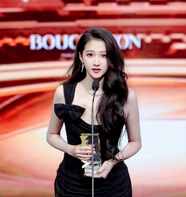 大佬也不敢招惹的3位女星，个个背景深厚，关晓彤根本不算什么