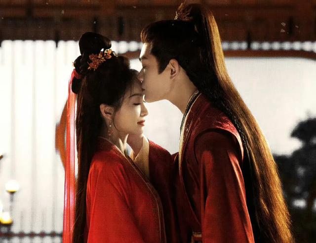 战火纷飞中重生，《山河枕》带你领略丁禹兮的演技爆发！