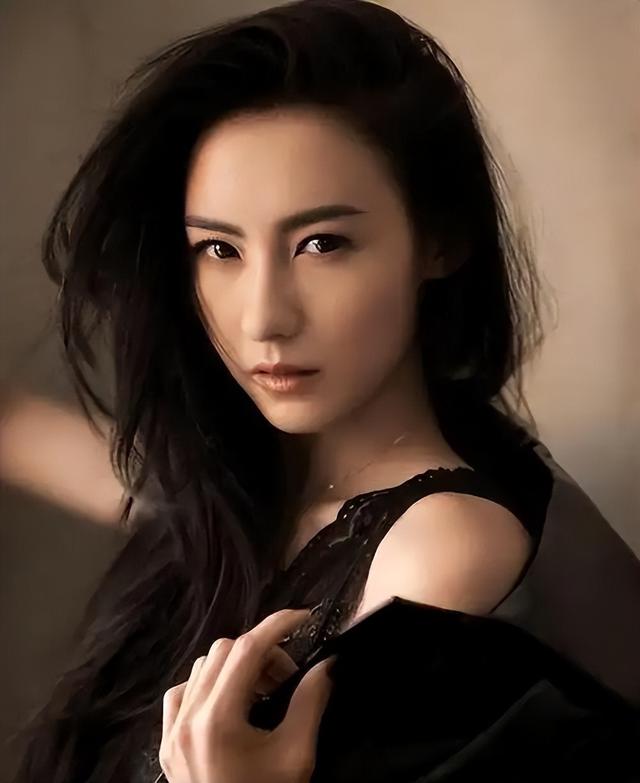 艳照门都毁不掉的张柏芝，现在涅槃重生，王菲终究还是败下风来