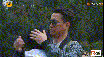 17岁的张子枫为黑眼圈操碎了心,而你还在没日没夜加班玩游戏?