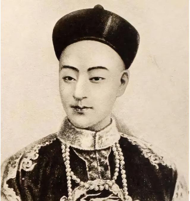 历史上臭名昭著的四个人，没想到被电视剧洗白，反而成了正面人物