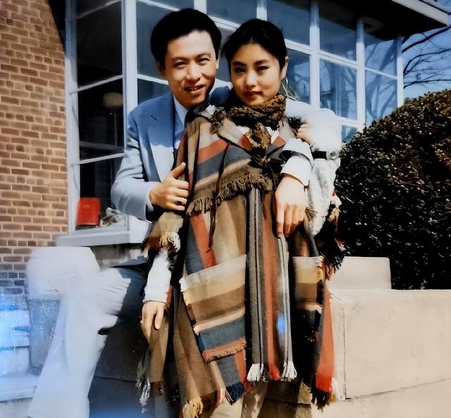 演员胡亚捷：和汤静3次闹离婚，屡败屡战，结果越闹感情越好