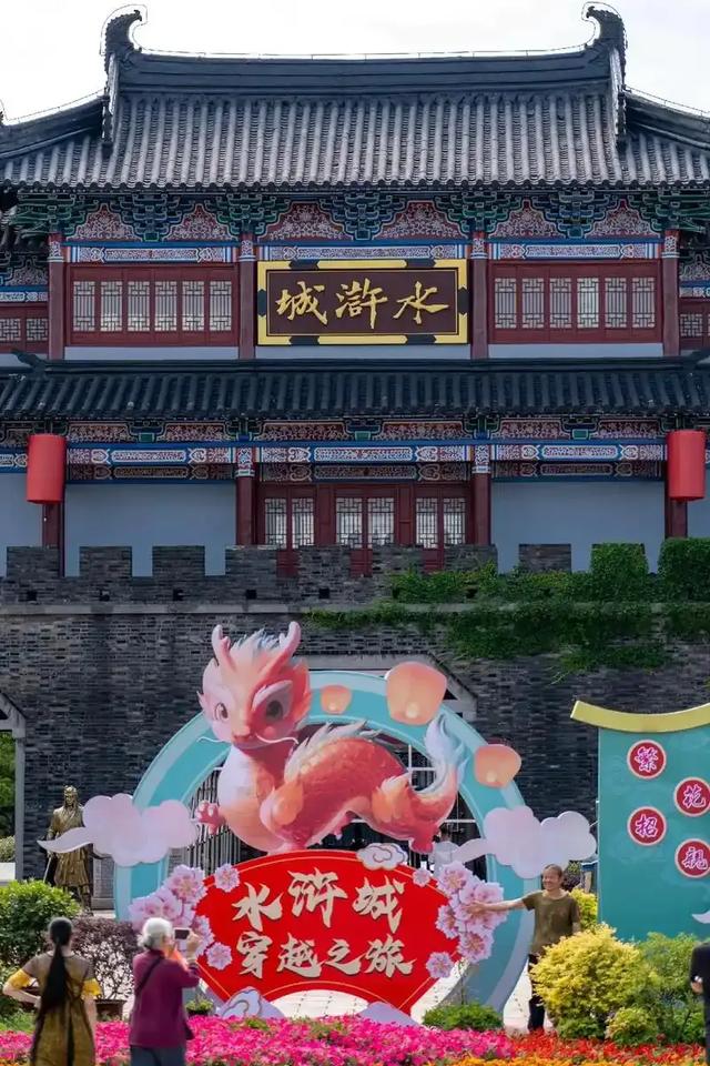 同是央视影视基地,差的不是一丁点儿