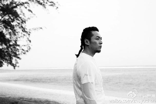 他是汤唯的前男友，是《奋斗》中的华子，如今你还认得他么？