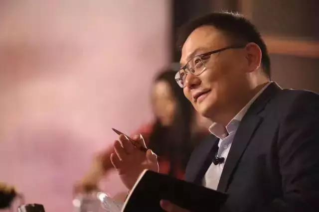 互联网上最出名的两位罗老师“怼”起来了,到底憋了什么大招?