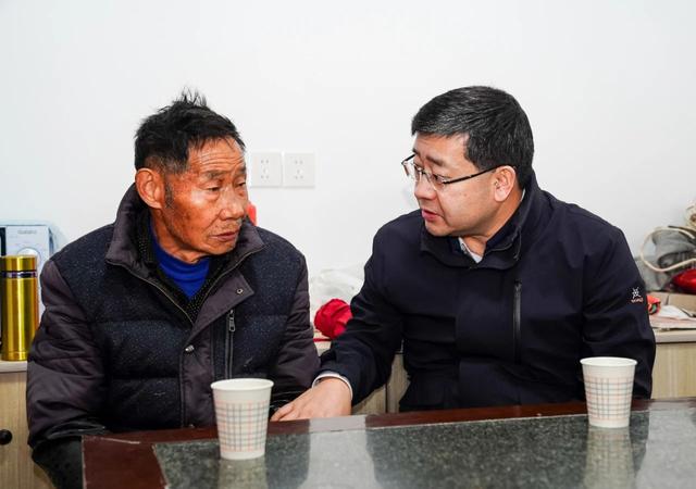 金山区领导开展春节前走访慰问