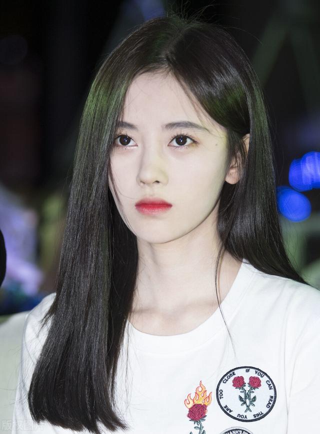 四川走出来的5大美女，个个美若天仙，你最喜欢谁？