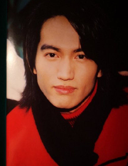 43岁言承旭近照曝光，暴瘦到两颊凹陷锁骨凸出，被指像工地打工仔