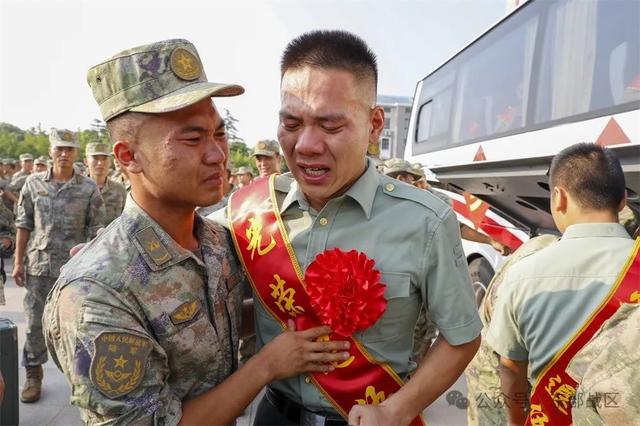 最后一道军令：送战友！