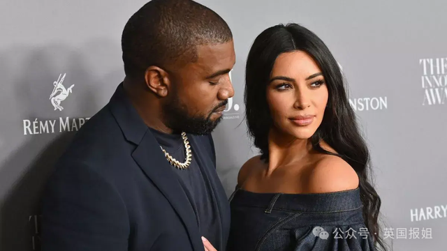 侃爷老婆要离婚？卡戴珊甜吻新男主毫不在意，网友：幸好她已逃了