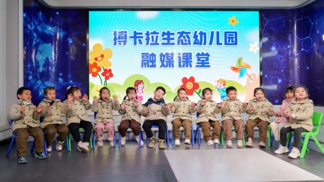 快来围观，萌娃小主播出没！