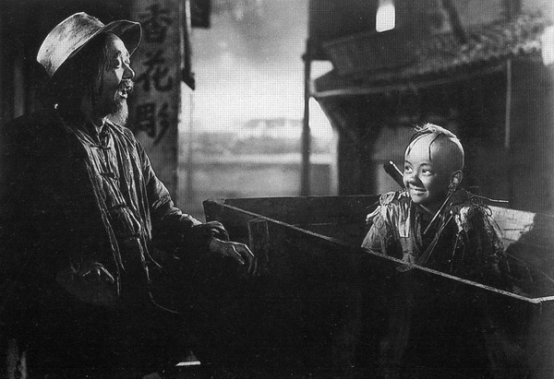 王龙基：国产电影首个童星，第一代三毛的扮演者，如今怎么样了？