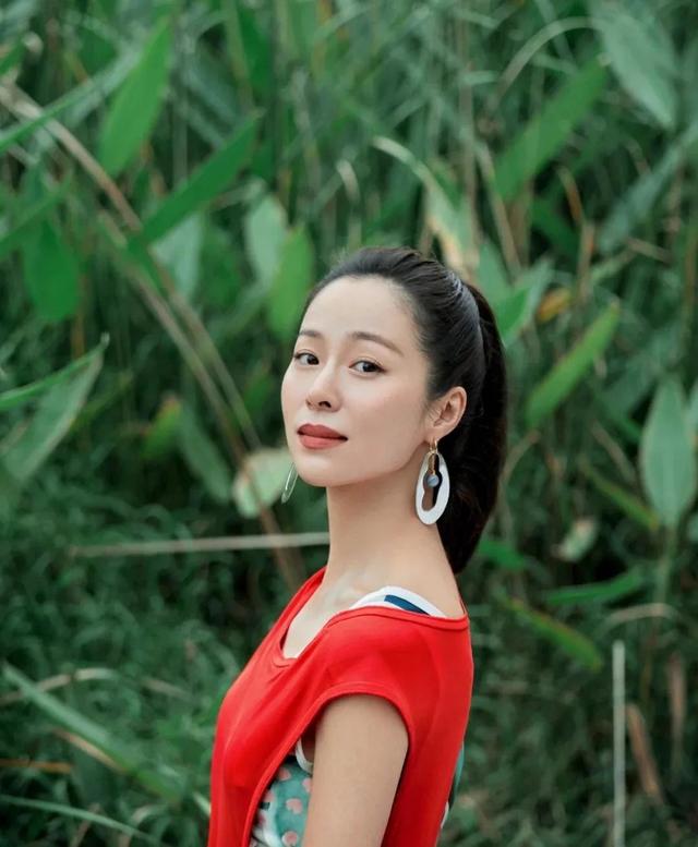 江一燕承认已婚育女！老公身份被扒，他们年龄竟然相差12岁