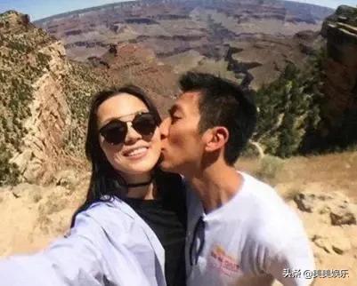 又一超模恋情曝光,和男模车内热吻,男方前女友个个是女神