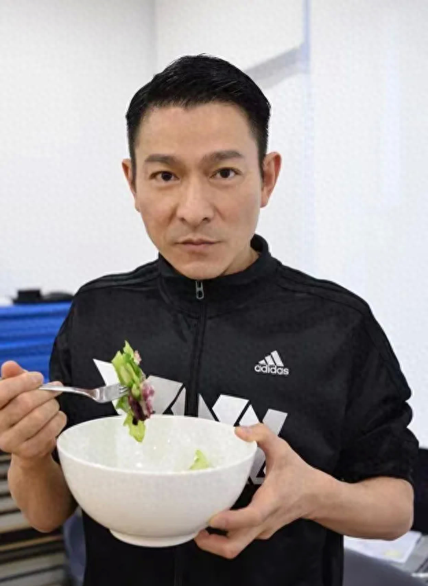 63岁的刘德华人生是什么现状