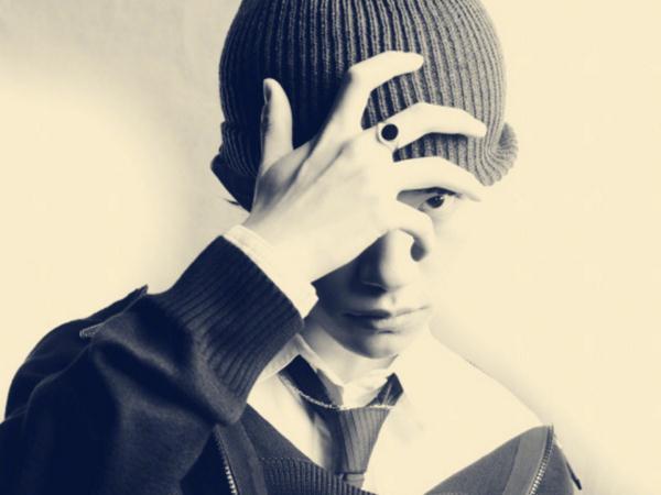 易烊千玺曾是高中校草,看见他高中校服照:颜值我服了