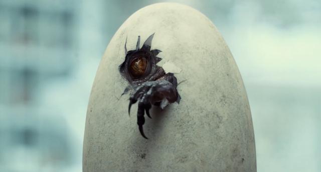 侏罗纪系列恐龙档案解析，暴虐霸王龙与暴虐迅猛龙有什么不同