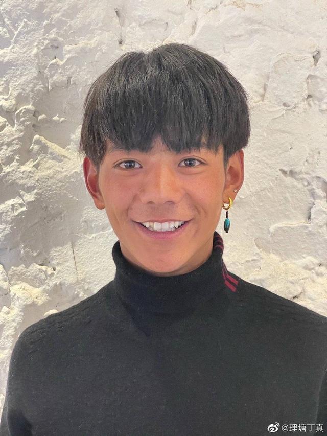 被看见的丁真和等待被看见的理塘