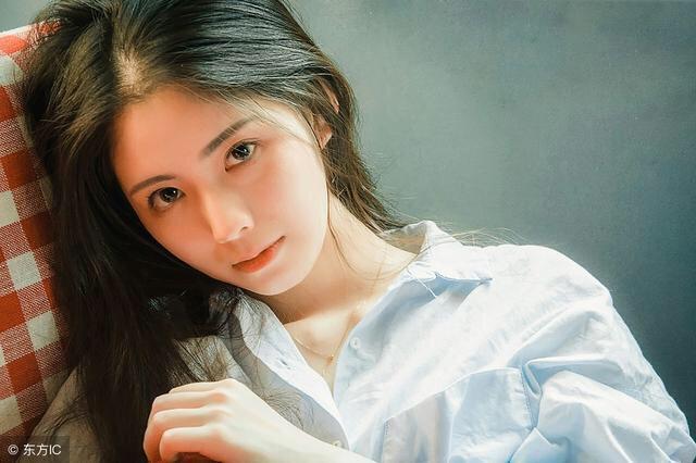 小说：周楚宣布“我们第一窑砖块成功了”