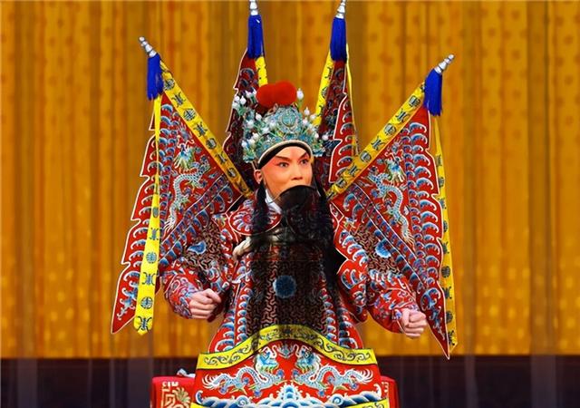 如将谭孝曾与卢松比较,谁的谭派艺术更有代表性?