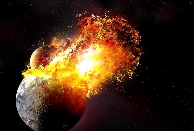 月球为啥分毫不差的以同一面对着地球？其实这并不是什么巧合！