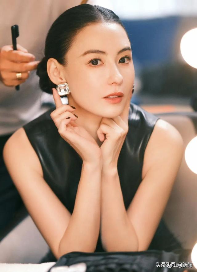 44岁的张柏芝和44岁时的王菲，一个僵硬不自信一个美成代名词