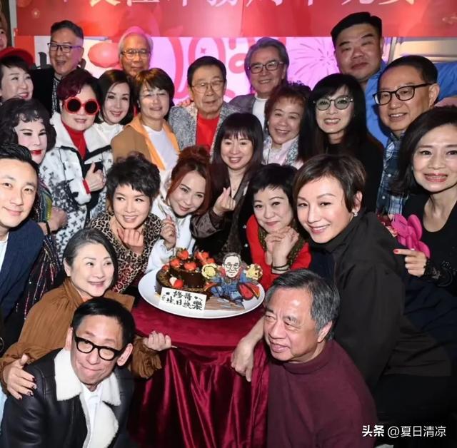 胡枫93岁庆生，从五十年代至今，他到底凭什么在娱乐圈屹立不倒？