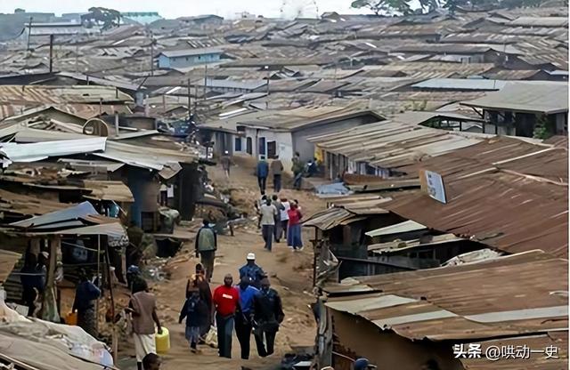 非洲土皇帝王垚：丰臀辣妹当助理，生活奢靡为何多次被官媒表扬？