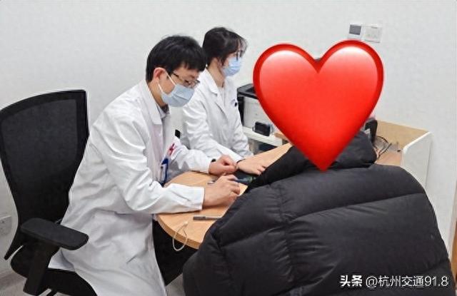 男子下身的一个小凸起，竟是阴茎癌！专家表示：HPV疫苗，男性女都适用！