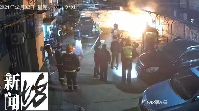 沪一小区深夜突发险情！居民纷纷夺门而出，一波“神操作”……