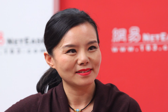 歌手龚琳娜离婚:儿子大了,不再在婚姻中委曲求全