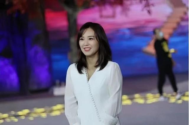 刀郎女儿罗添：刚出生就被母亲抛弃，31年之后，她和刀郎现状如何