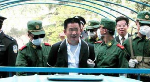 宋留根：祸害郑州10余年，死刑前，为了解除百姓恐惧，游街示众