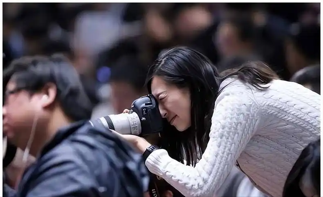 帮美媒造谣诋毁中国，如今在中外都成跳梁小丑，袁莉后悔了吗？