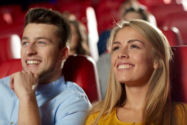 为什么情侣约会喜欢去看电影？这里藏着一个有关心理学的小秘密