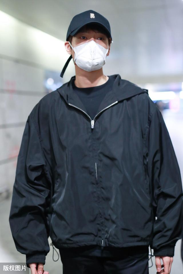 不避嫌?杨幂直奔魏大勋酒店,一路小跑十分欢喜