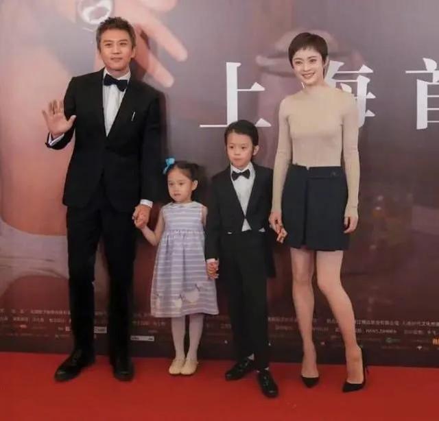 邓超孙俪协议离婚因孩子选择不公开，夫妻俩携儿女合体现身破谣言