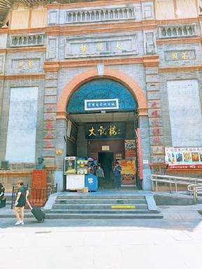 老电影院(京城依然在营业的几家老电影院，各有各的活法)