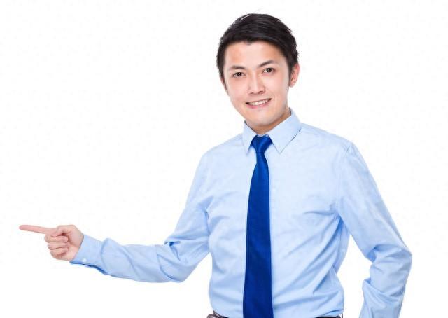 年纪大的女人，为什么都喜欢小男人