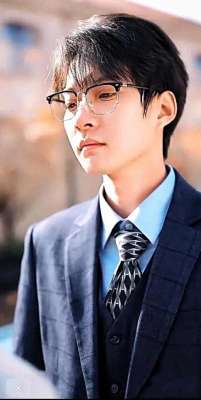 演员阳光(阳光帅气的短剧演员白羽)