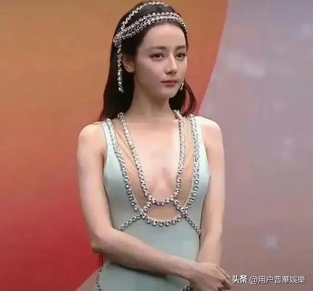 迪丽热巴内衣代言：颠覆传统，展现真我魅力的新篇章