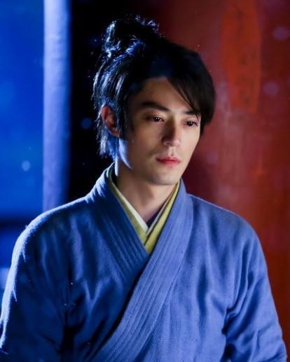 40岁霍建华变大饼脸，发福成油腻大叔，44岁林心如状态却如少女