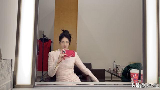 上海戏剧学院美女主持人林杰妮迷人美照欣赏，真好看