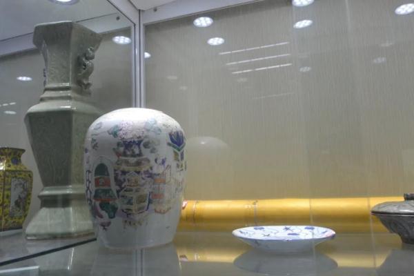 当心打着鉴宝幌子专坑老年人的诈骗团伙