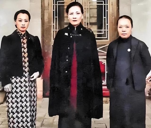 60年代，马鸿逵与重孙女马爱玲留影，曾作恶多端，晚年过得如何